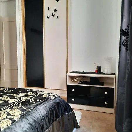 Piso Monika Apartment *